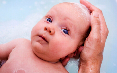 宝宝中耳炎 宝宝中耳炎的治疗 宝宝中耳炎的原因